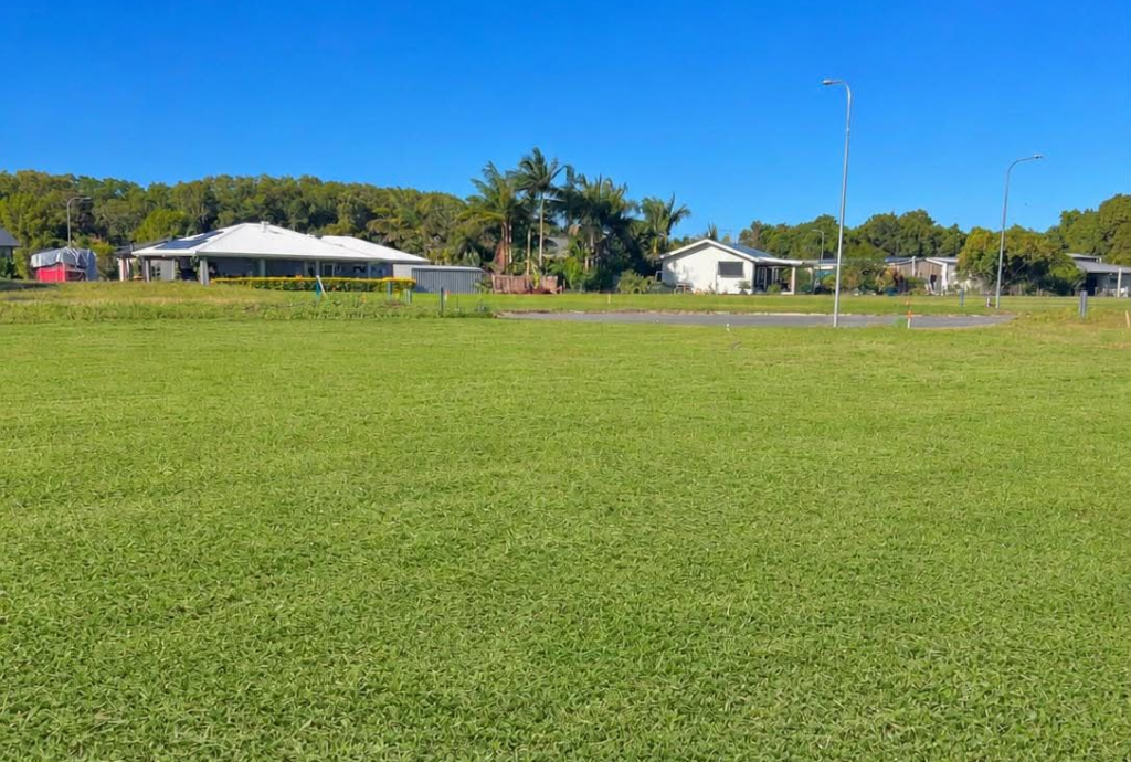13 KING CL, KURRIMINE BEACH, QLD 4871
