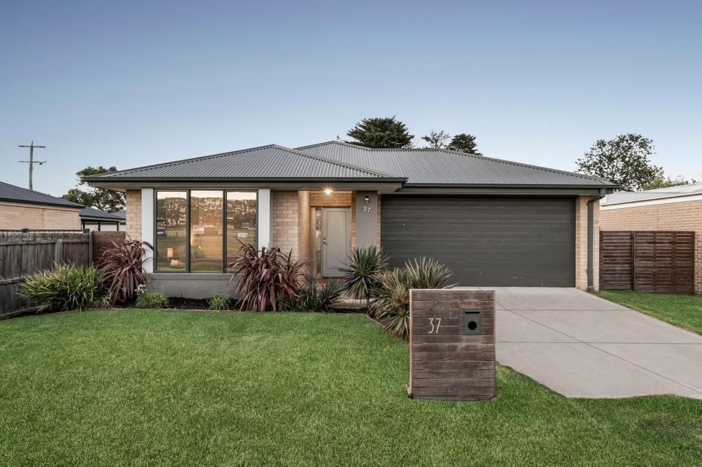 37 Hopkins St, Winchelsea, VIC 3241