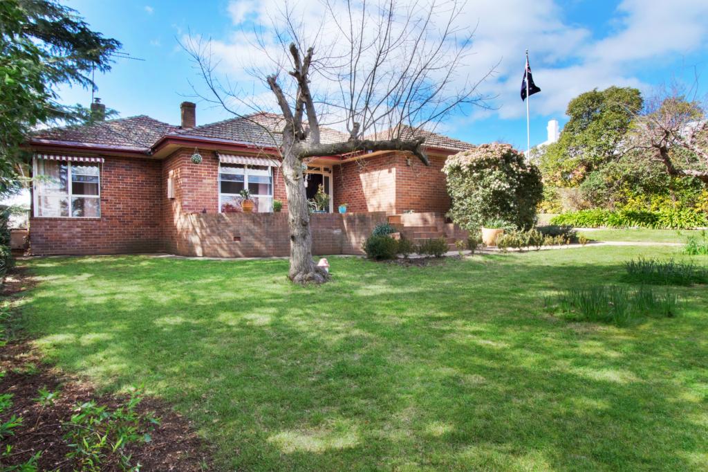 2 Plunkett St, Yass, NSW 2582