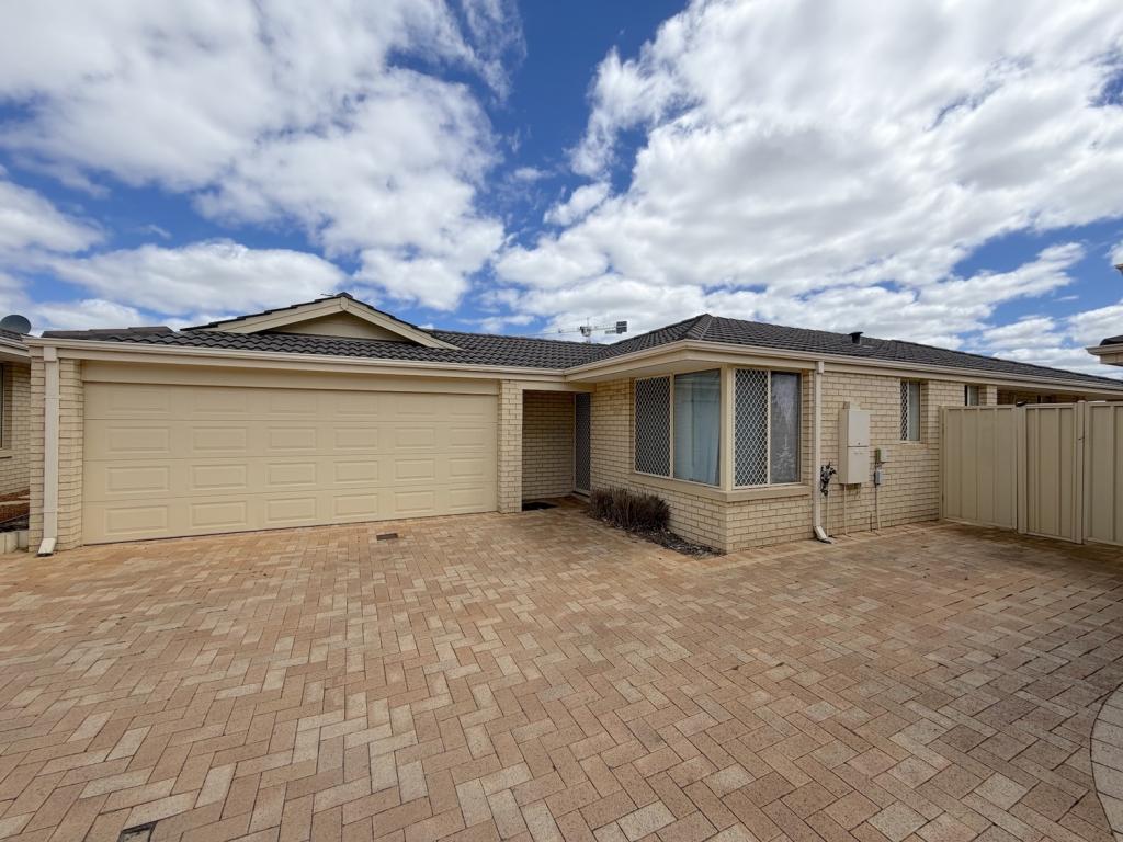 4/33 ELLAM ST, ST JAMES, WA 6102