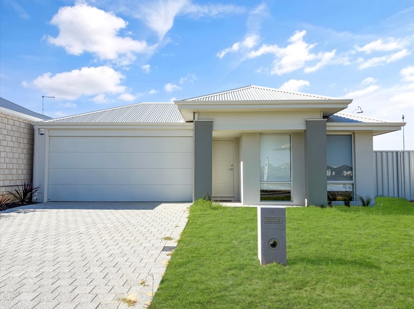 2 Tarcoola Gr, Eglinton, WA 6034