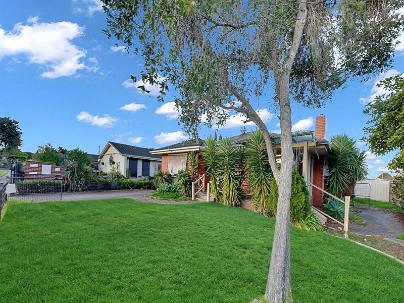 18 Dominic Pde, Melton, VIC 3337