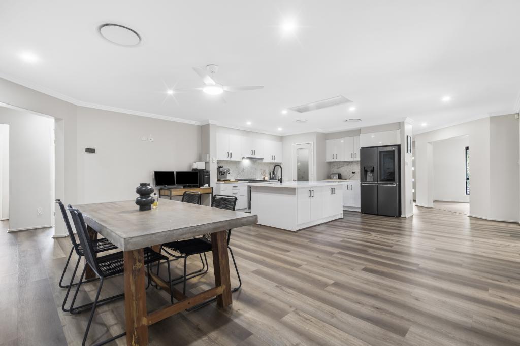 3 Emmaville Cres, Ormeau, QLD 4208