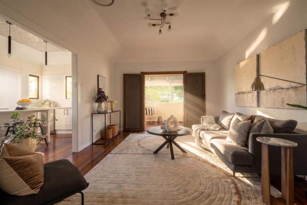 1 Nicholson St, Mitchelton, QLD 4053
