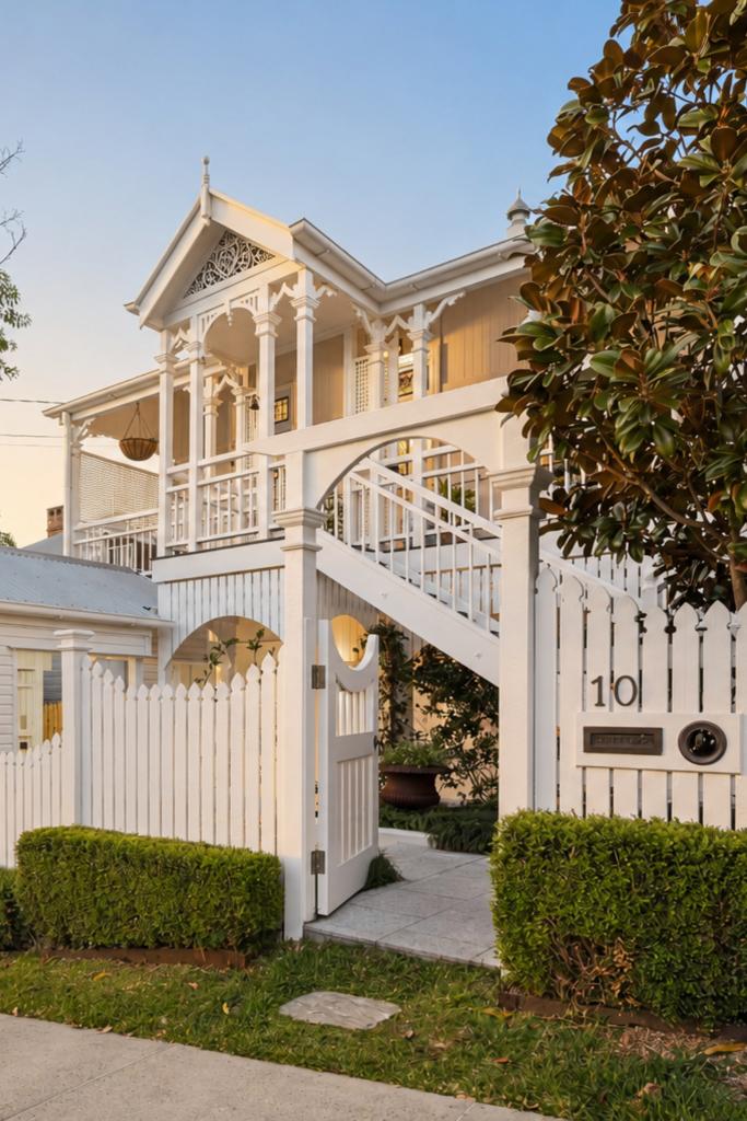 10 Dacre St, Toowong, QLD 4066