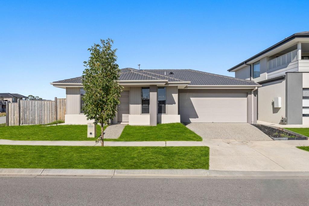 11 Albus Cres, Officer, VIC 3809