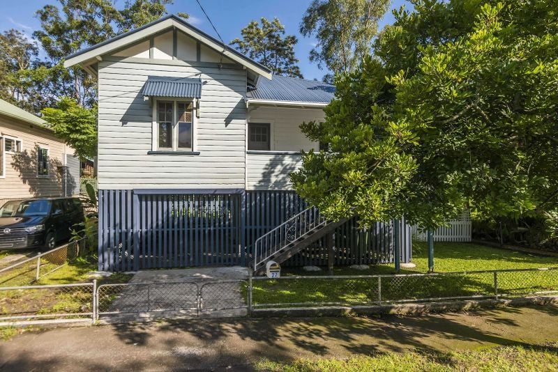 27 CATHCART ST, GIRARDS HILL, NSW 2480