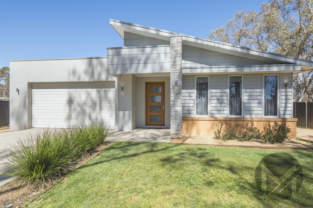 32 Patterson St, Heathcote, VIC 3523