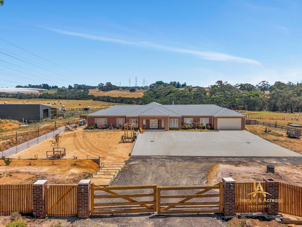 114 Old Sale Rd, Garfield North, VIC 3814