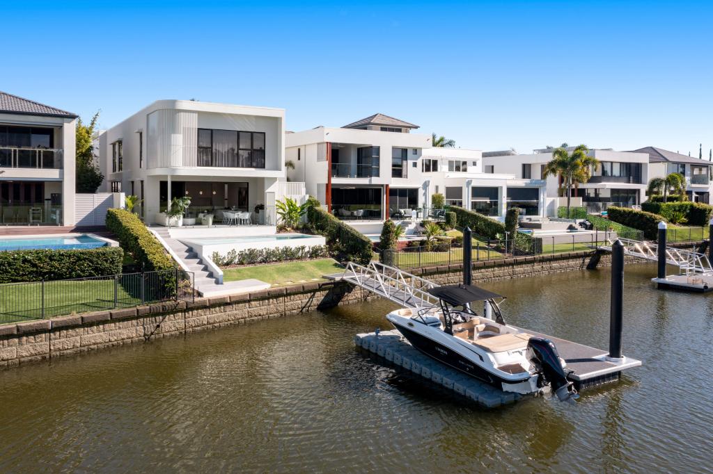 7667 Fairway Bvd, Hope Island, QLD 4212