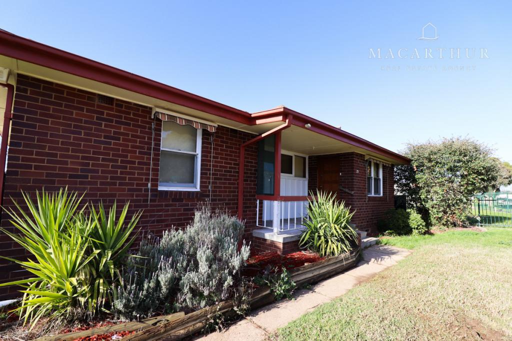 25 Edney St, Kooringal, NSW 2650