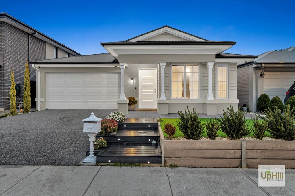 27 Azzam St, Clyde North, VIC 3978