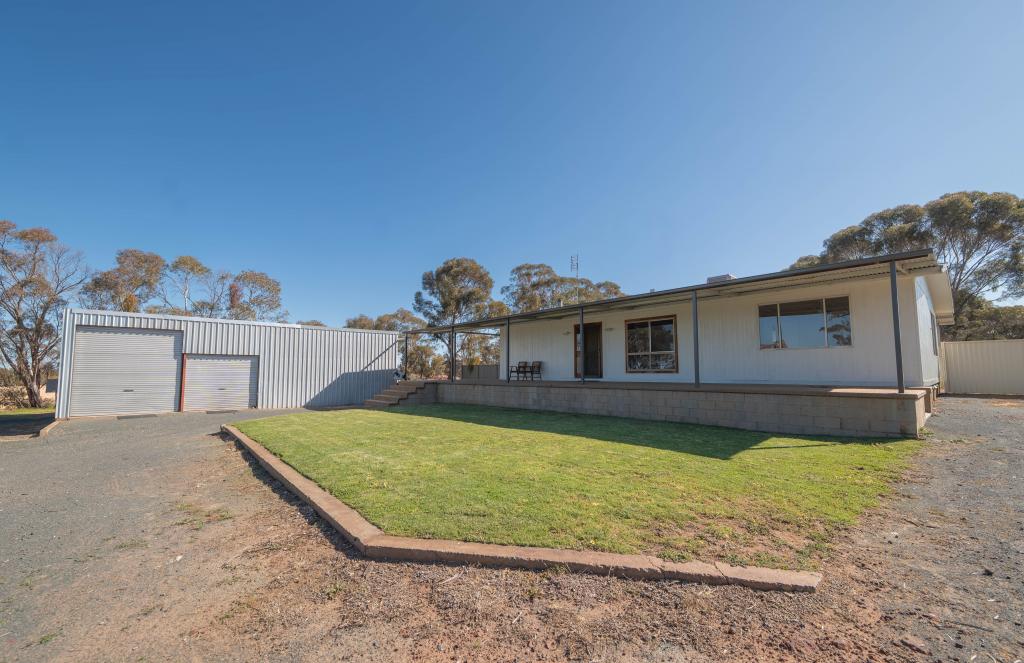 32 Rose Lane, West Wyalong, NSW 2671