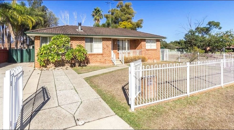 18 Lilley St, St Clair, NSW 2759