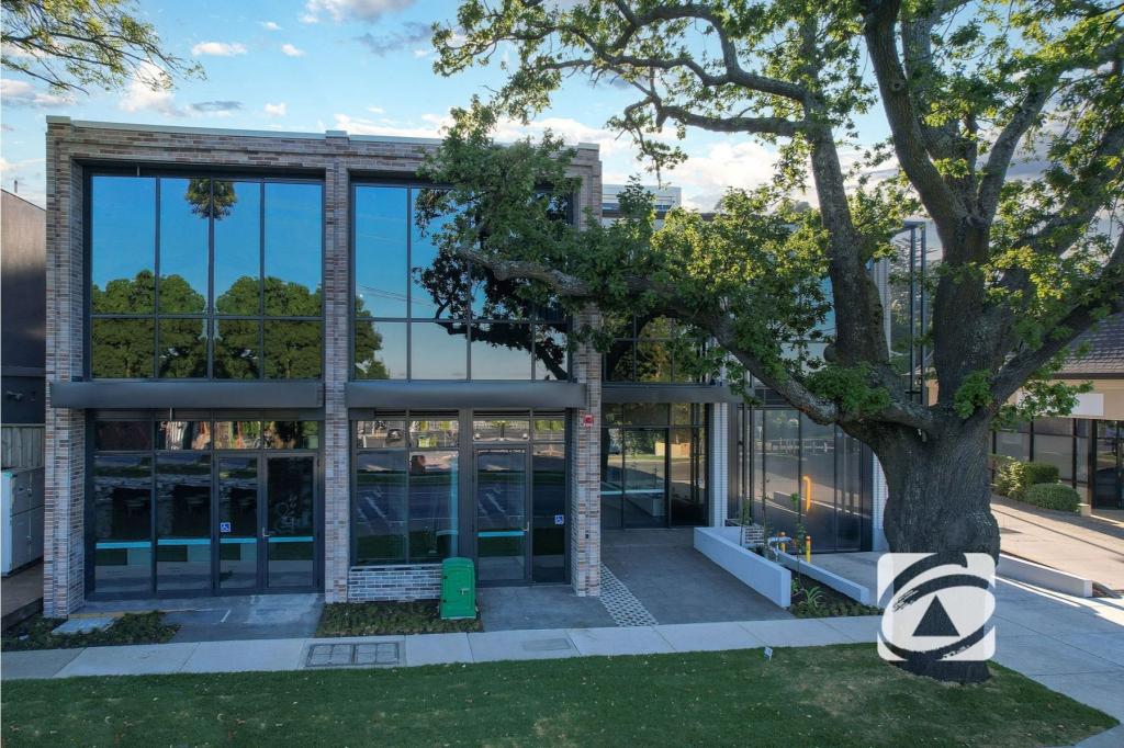 9 GLOUCESTER AVE, BERWICK, VIC 3806