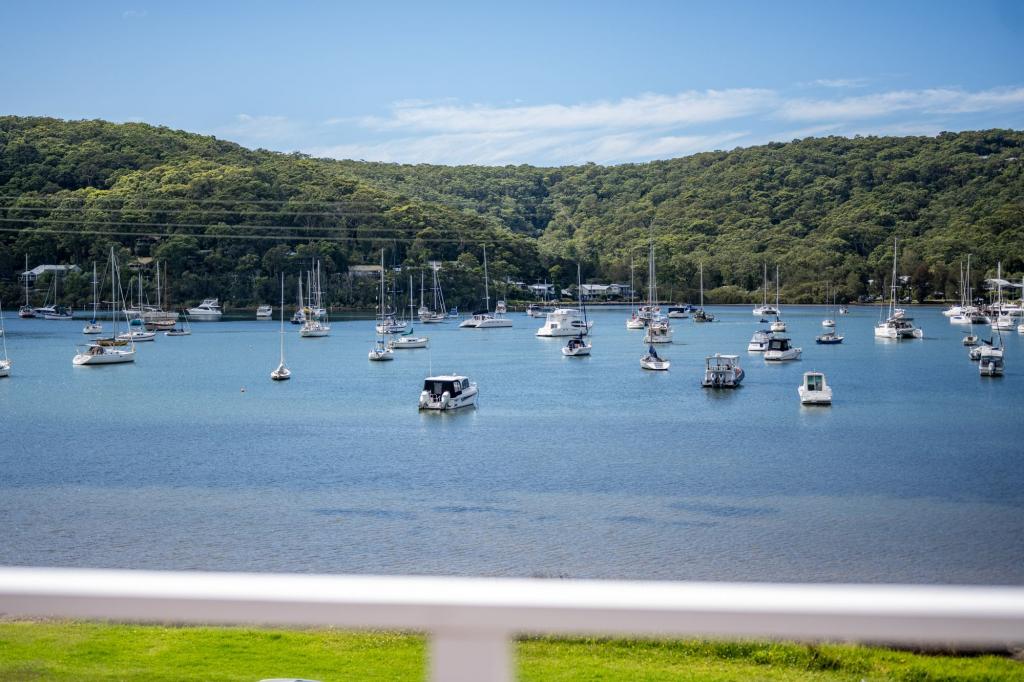 144 ARALUEN DR, HARDYS BAY, NSW 2257