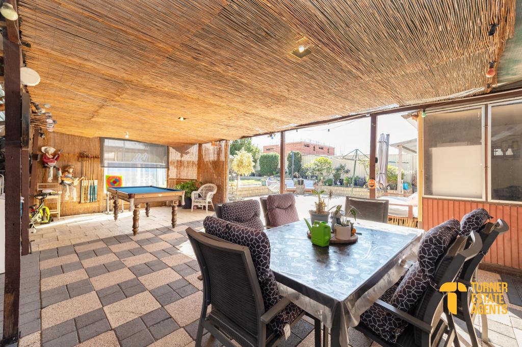 304 Wharf St, Queens Park, WA 6107
