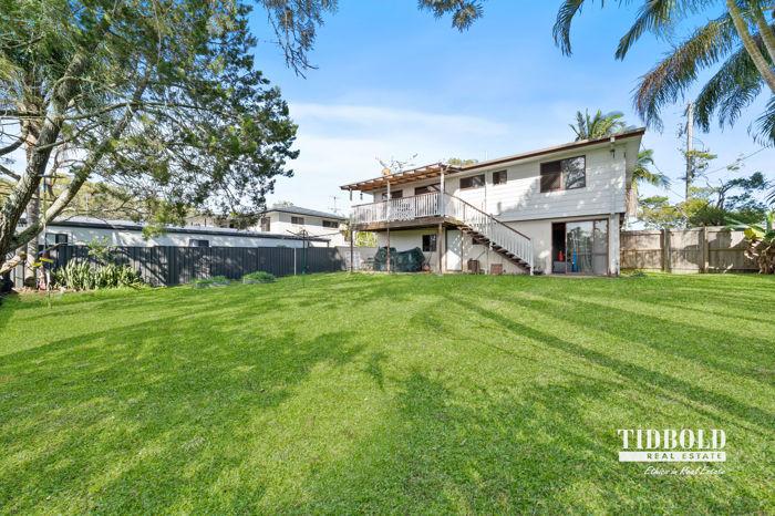 8 Holly Rd, Victoria Point, QLD 4165