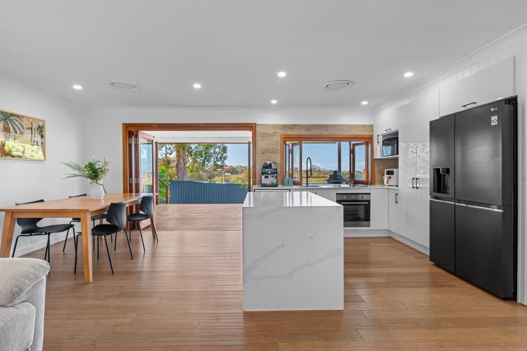 40 SUMMIT DR, BANORA POINT, NSW 2486