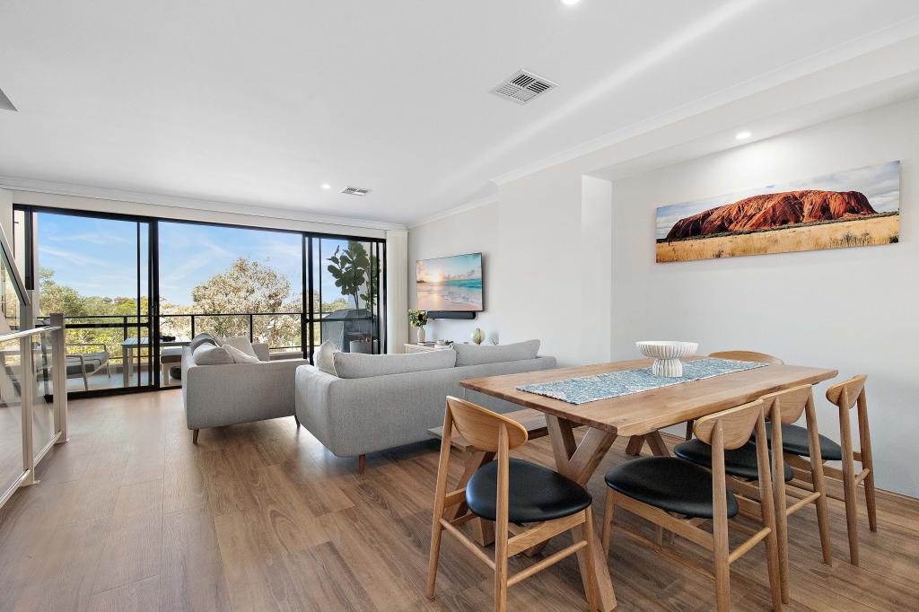 102 Reinforcement Pde, North Coogee, WA 6163