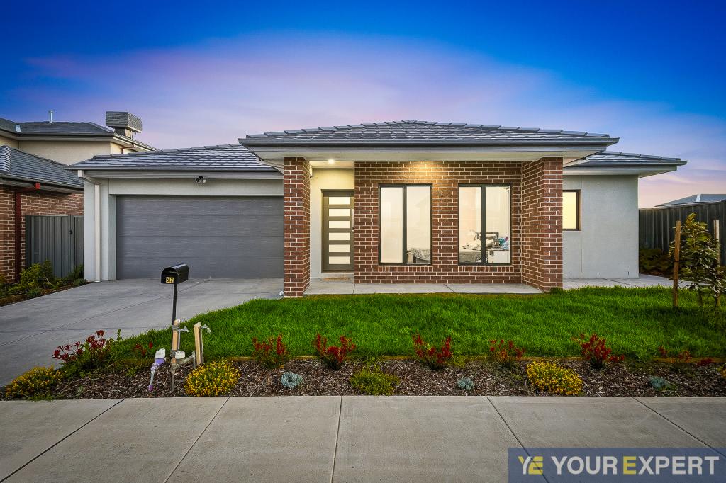 52 THEATRE CCT, CLYDE NORTH, VIC 3978