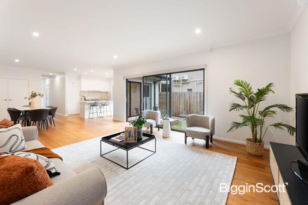 2/240 Morack Rd, Vermont South, VIC 3133