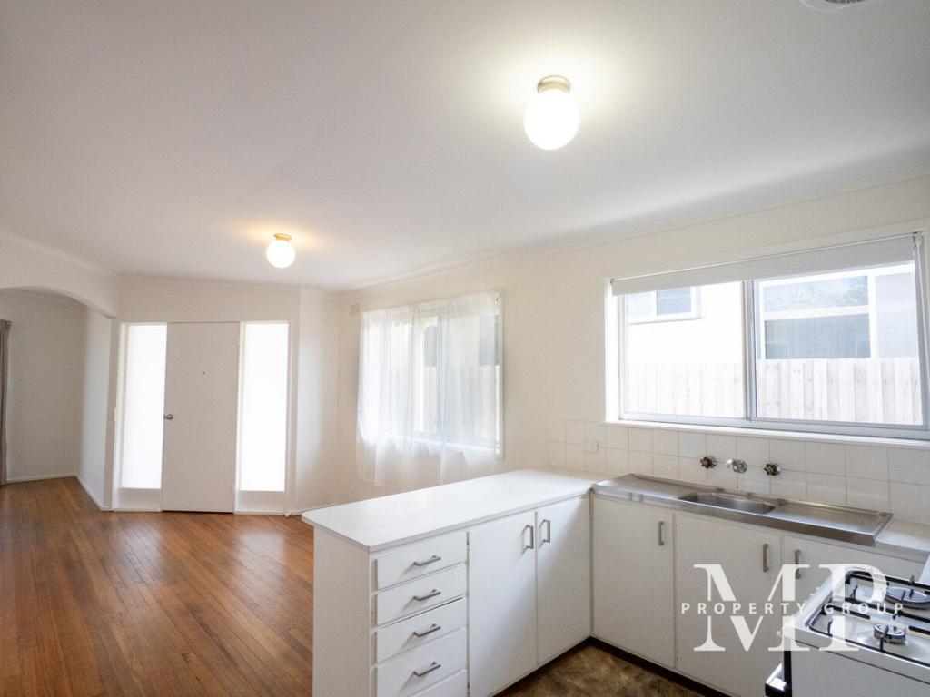 185 Eighth Ave, Rosebud, VIC 3939