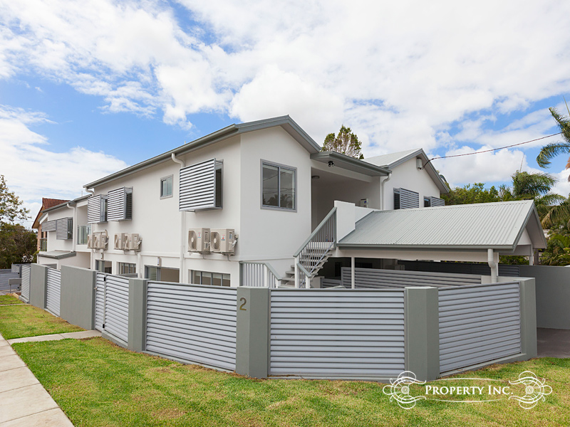 1/2 Durham St, Coorparoo, QLD 4151