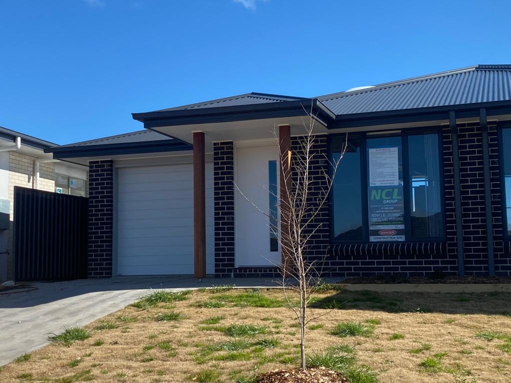 13a Bonneville Bvd, Goulburn, NSW 2580