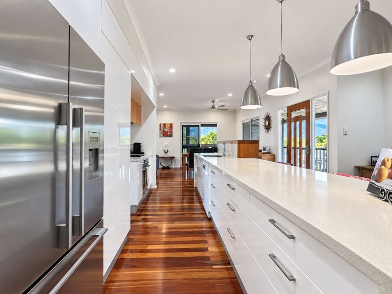 44 Benn St, Brinsmead, QLD 4870