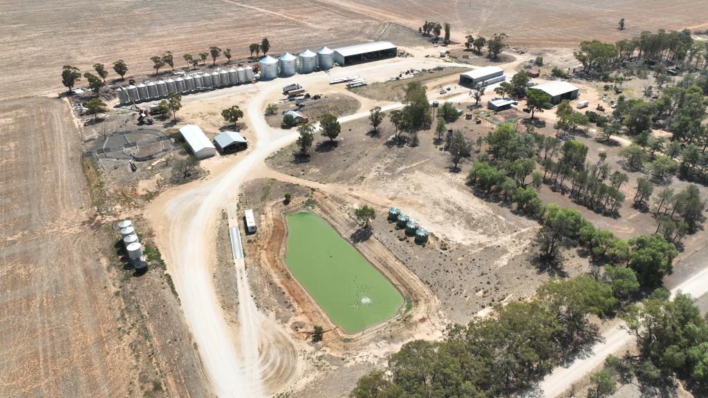 235 Highett Rd, Pine Grove, VIC 3573