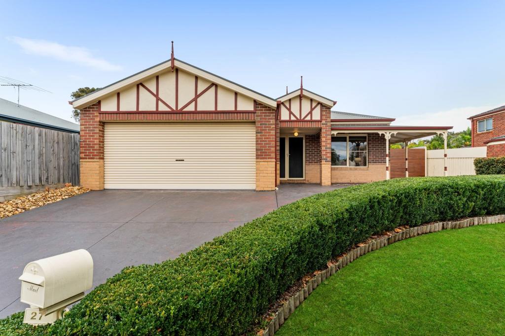 27 Nightingale Cres, Berwick, VIC 3806