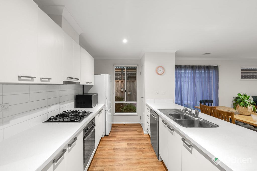 36 Belmont Cres, Pakenham, VIC 3810