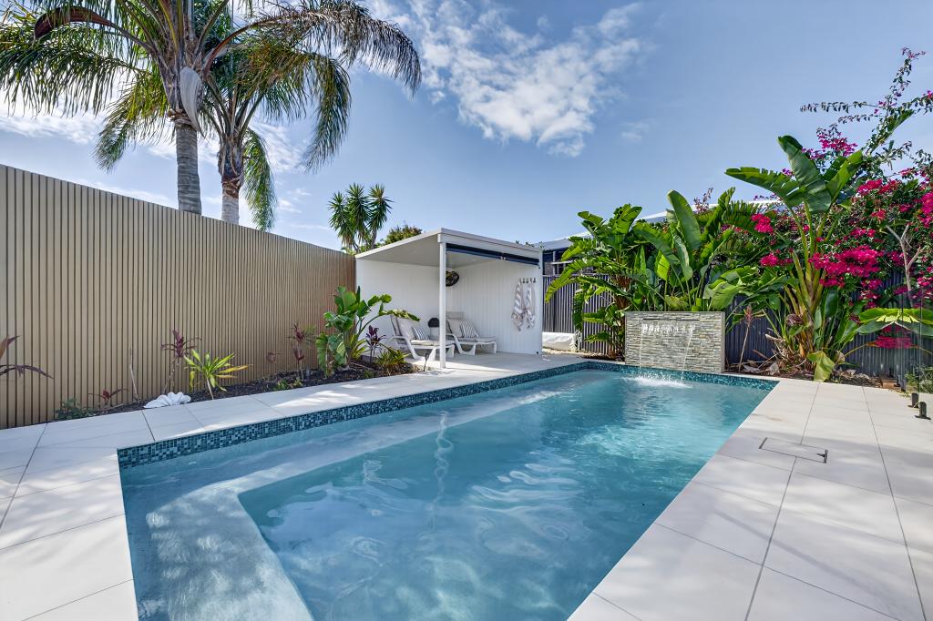 77 OXLEY DR, PARADISE POINT, QLD 4216