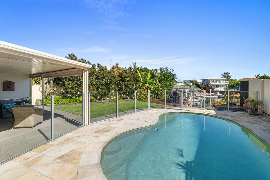 2 Coomaroo Cres, Minyama, QLD 4575