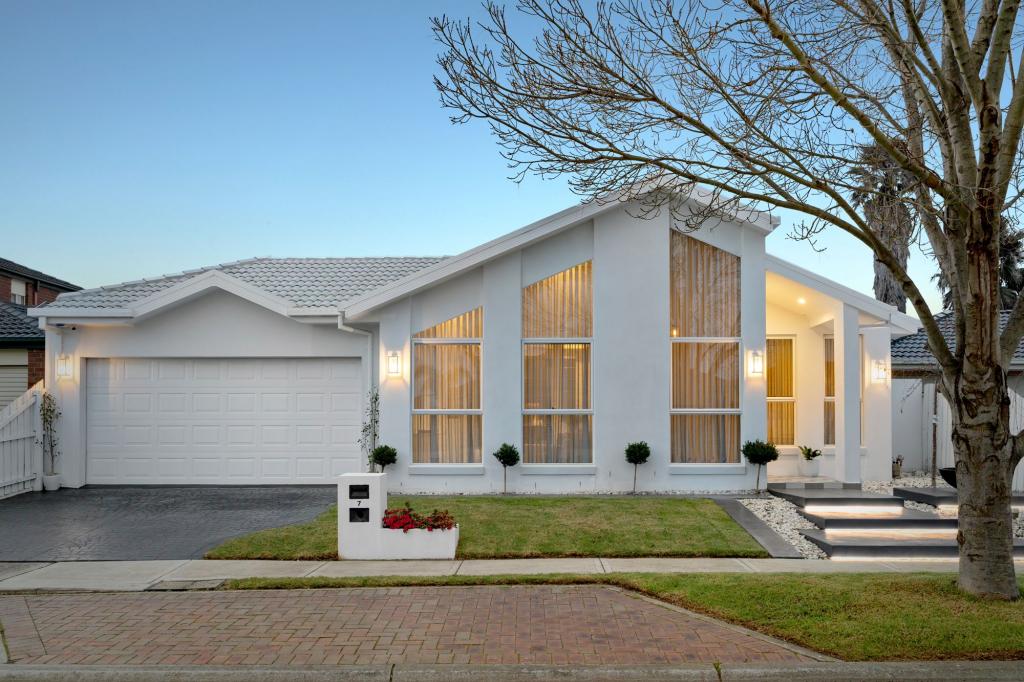7 CADOGAN PL, ALTONA MEADOWS, VIC 3028