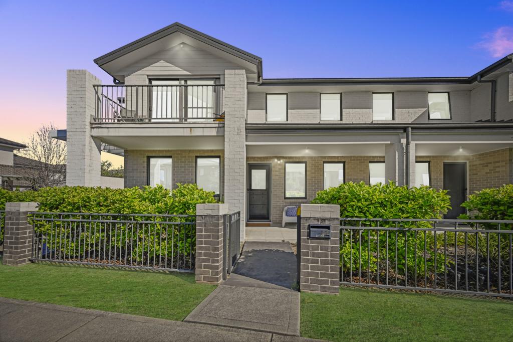 2/62 William Hart Cres, Penrith, NSW 2750