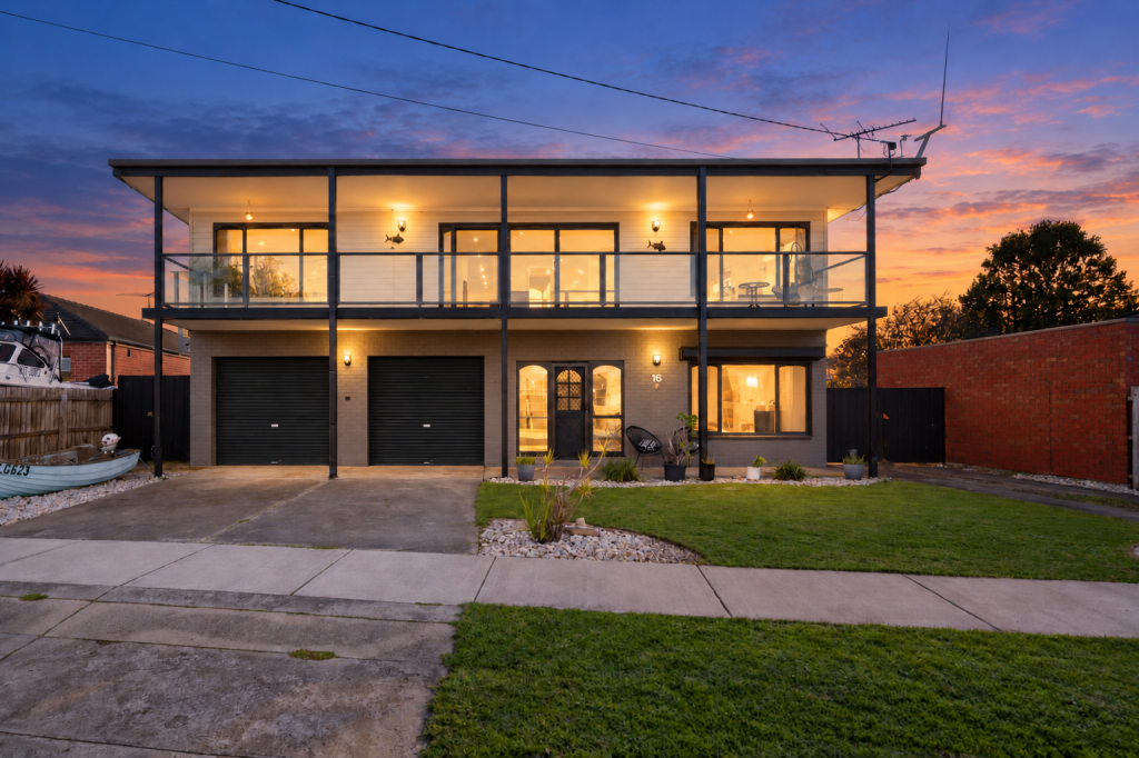 16 Horne Ave, St Leonards, VIC 3223