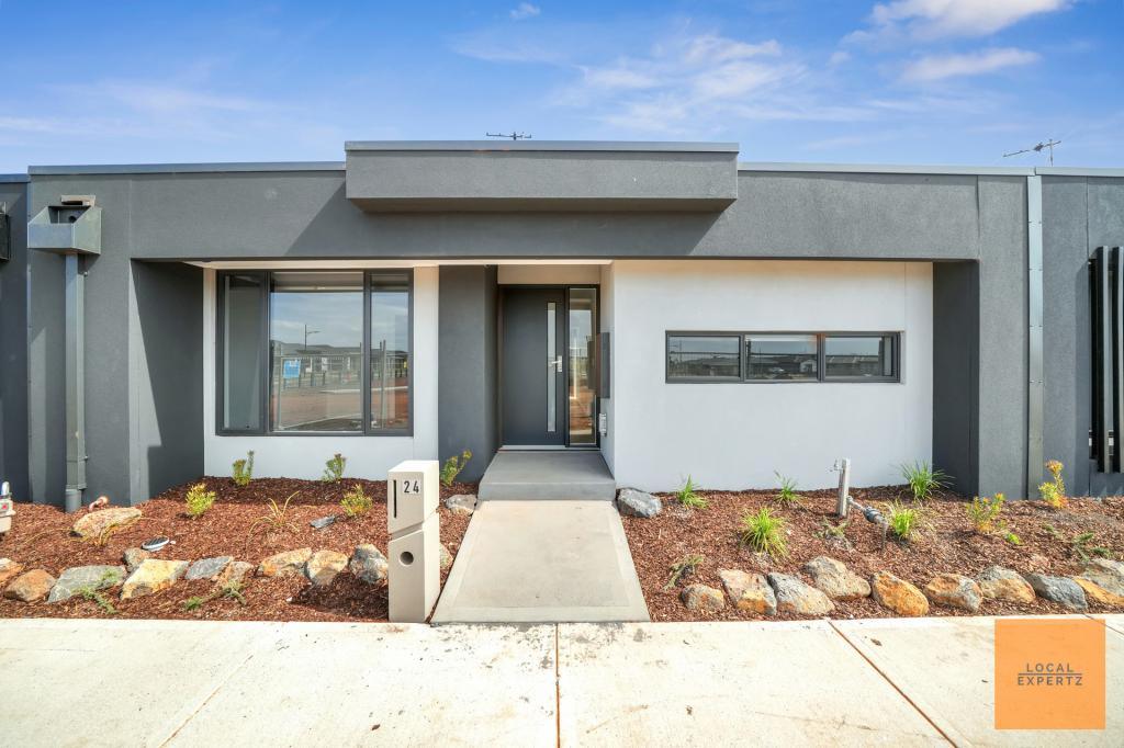 24 CENTRALPARK WALK, STRATHTULLOH, VIC 3338