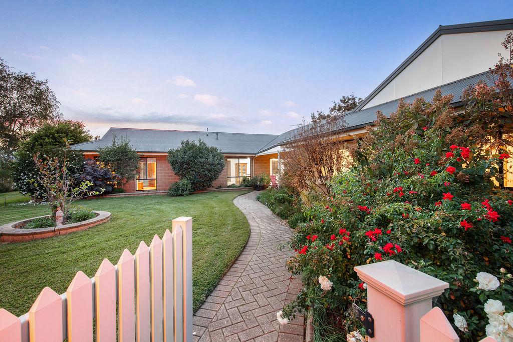 15 Bells Lane, Huon, VIC 3695