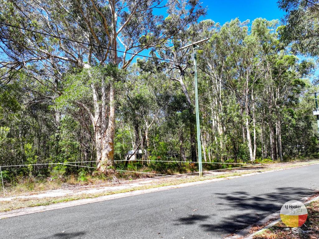 3-5 Shore St, Russell Island, QLD 4184