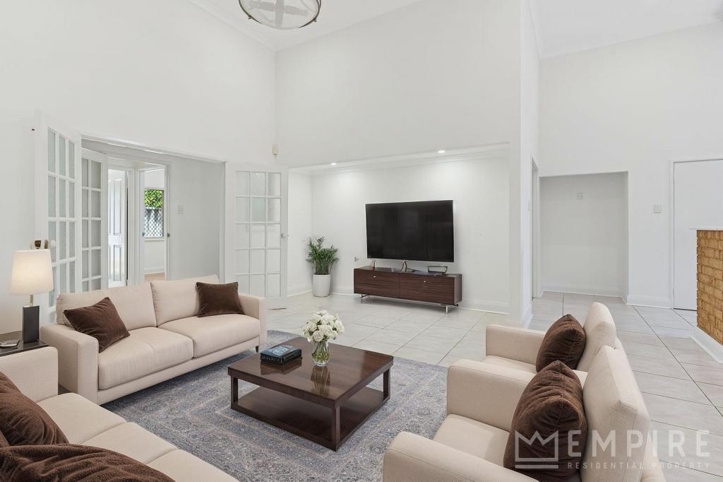 4 Garbin Pl, Lake Coogee, WA 6166