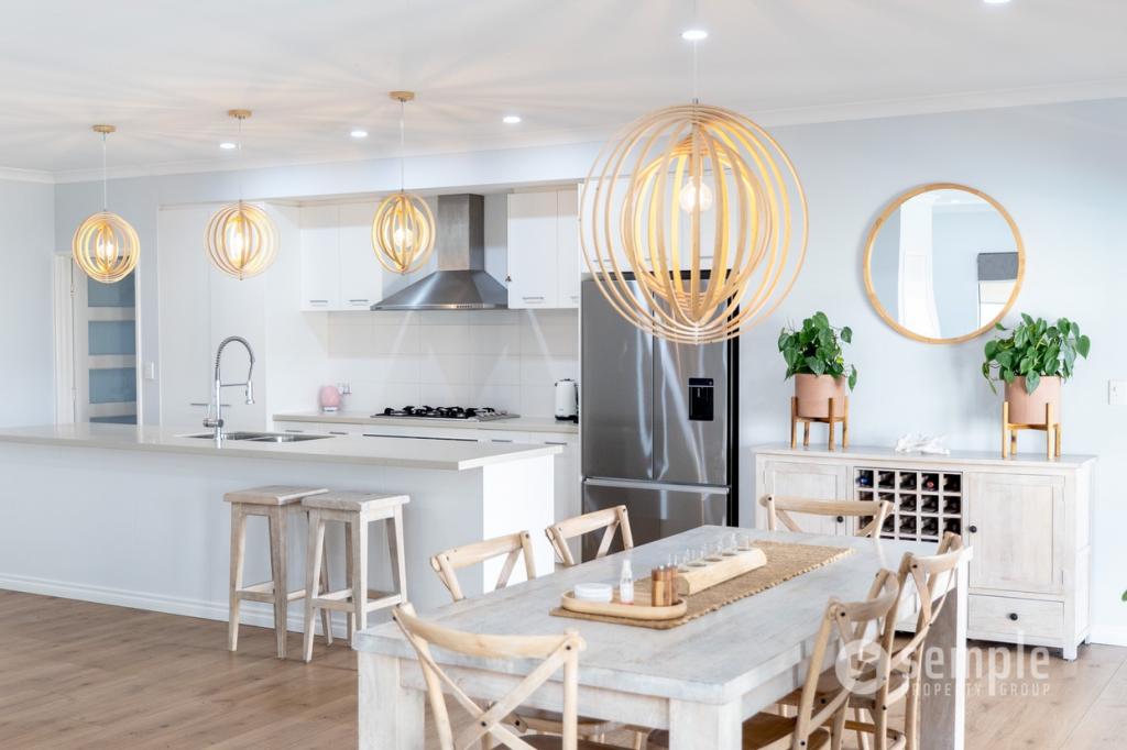 22 Splash Tce, Lake Coogee, WA 6166