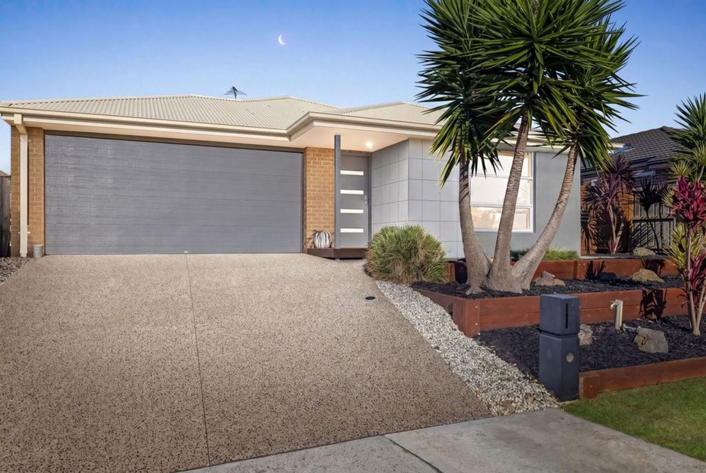42 Melrose Tce, Somerville, VIC 3912