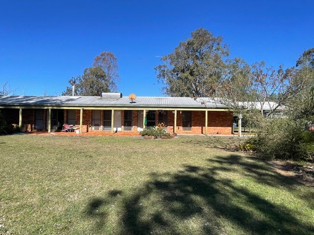 32 Bailey St, Southbrook, QLD 4363