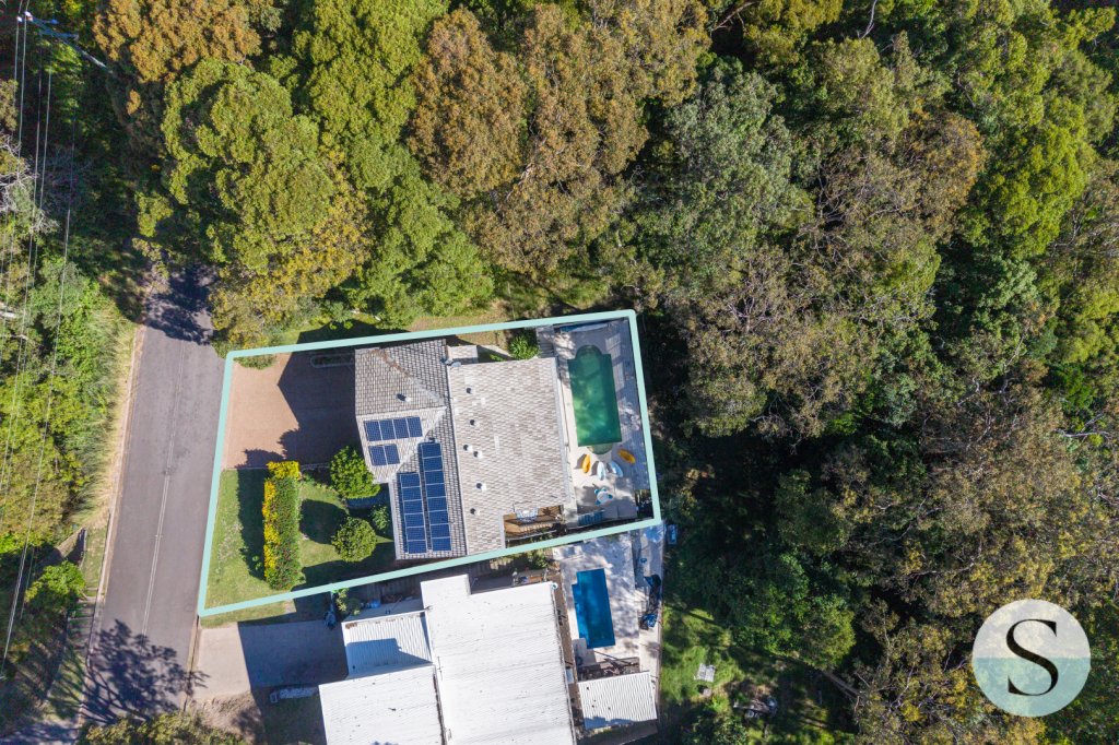 63 Scenic Dr, Caves Beach, NSW 2281