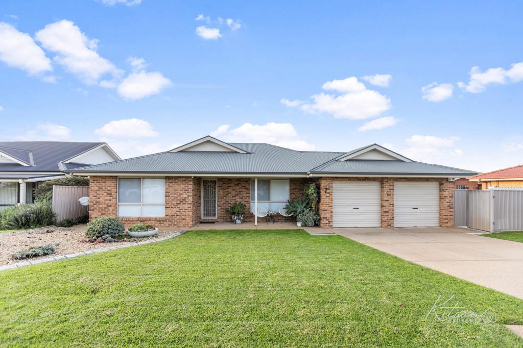76 PALDI CRES, GLENFIELD PARK, NSW 2650