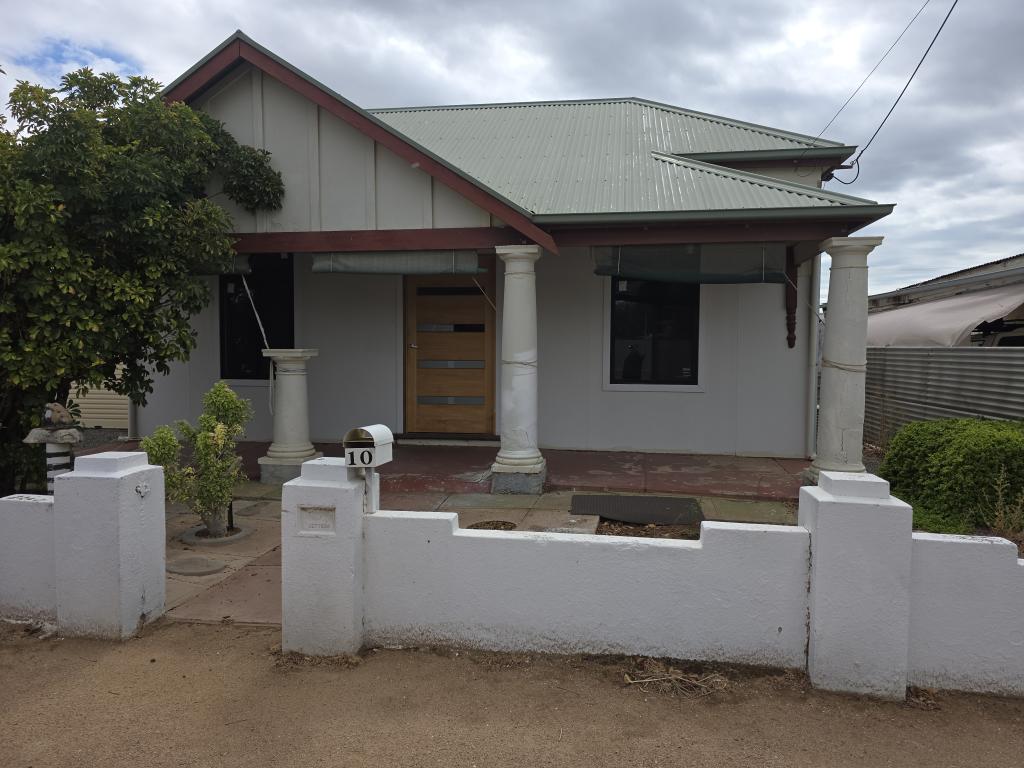 10 Burt St, Solomontown, SA 5540