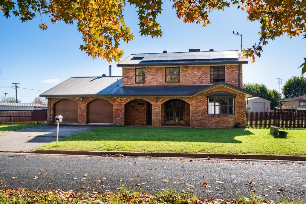 1 Mclaurin Cres, Holbrook, NSW 2644