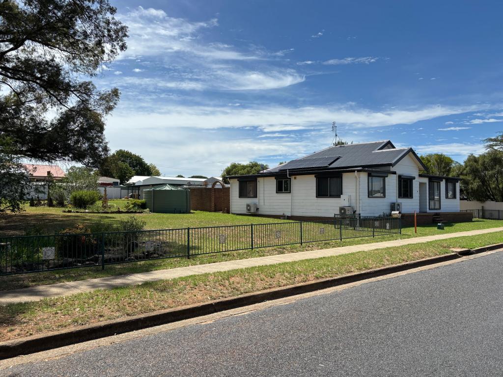 13 CAMPBELL ST, COOLAH, NSW 2843